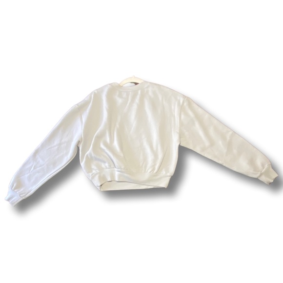 LAST ONE!!!  NWT Wild Fable Cropped Sweatshirt in Light Gray (not Heather) in M - Picture 2 of 2